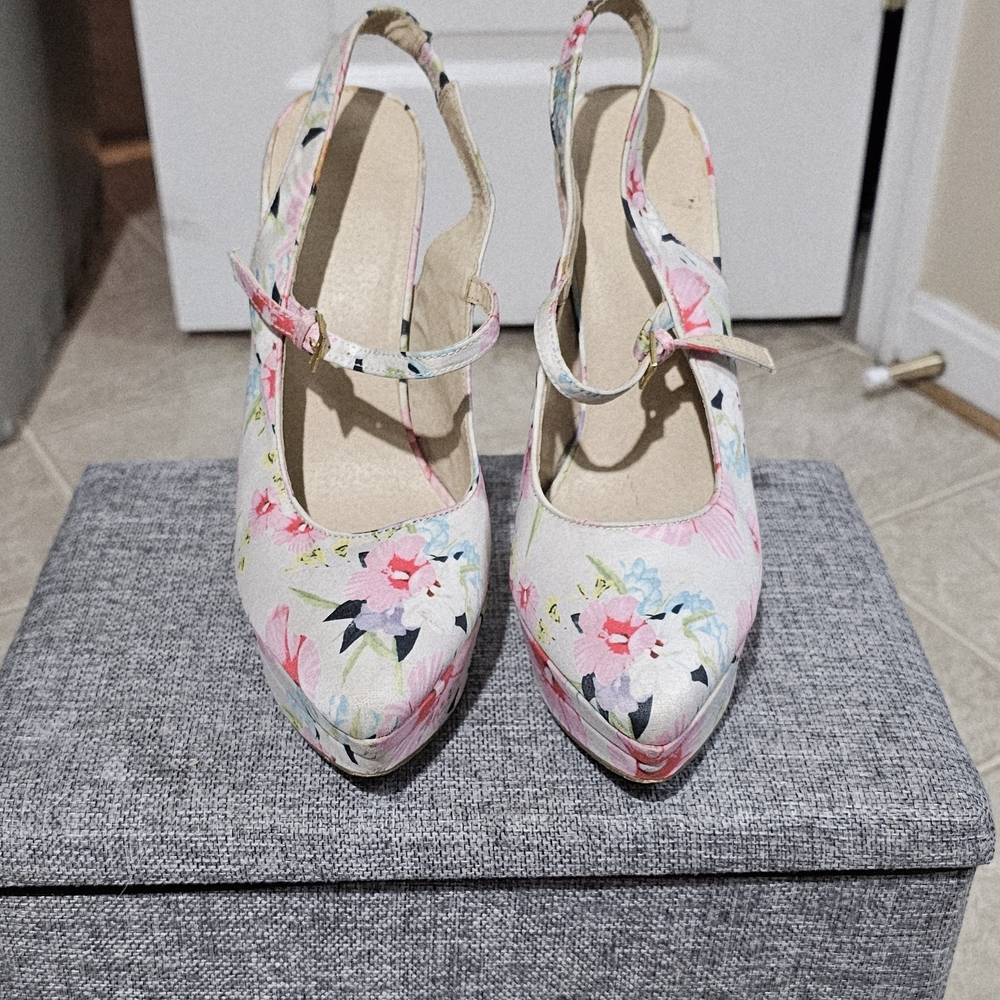 Shoe Dazzle Pink Floral Slingback Heels